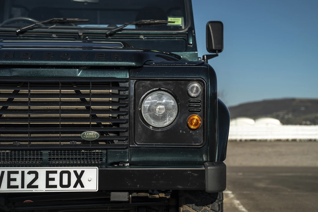 2012 Land Rover Defender 110 - Image 24 of 31