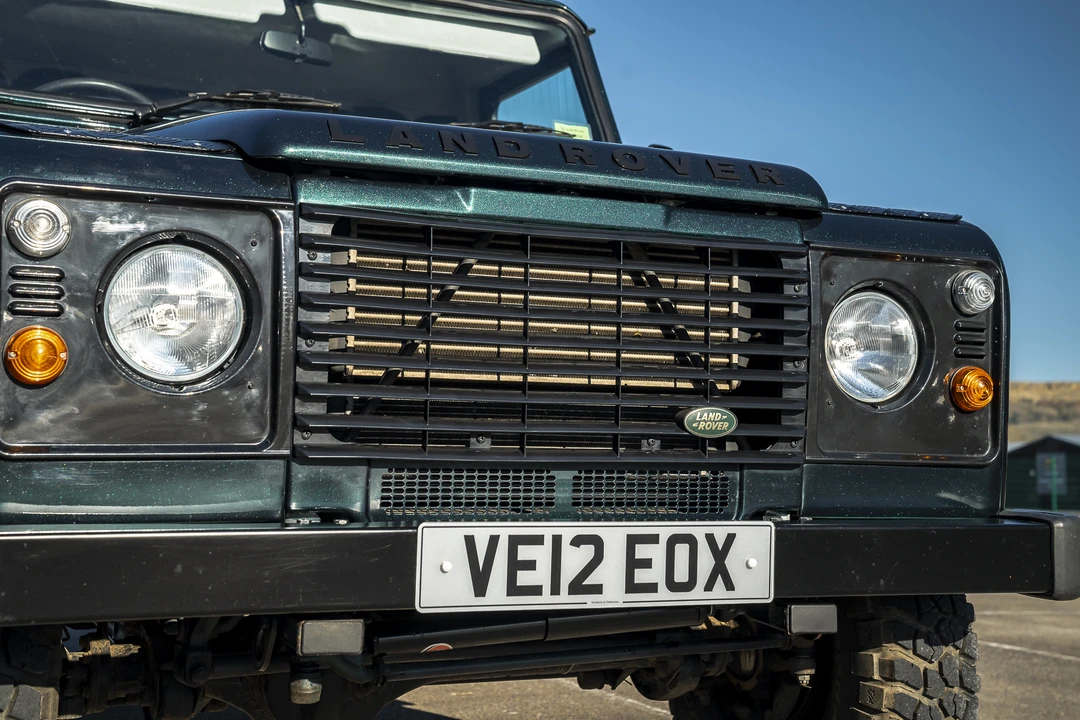 2012 Land Rover Defender 110 - Image 19 of 31