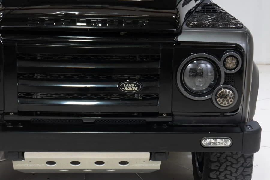 2012 Land Rover Defender 110 - Image 10 of 31