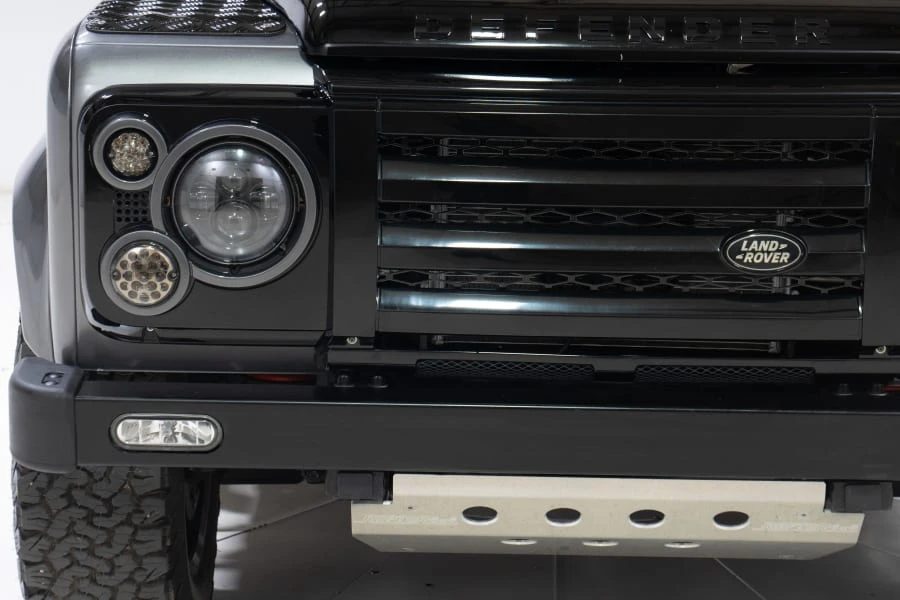 2012 Land Rover Defender 110 - Image 18 of 31