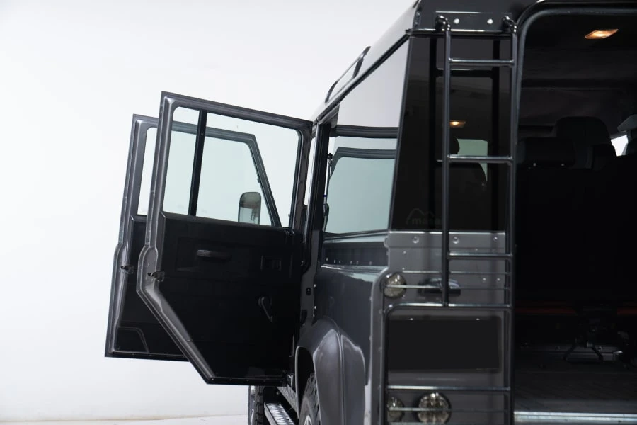 2012 Land Rover Defender 110 - Image 29 of 31