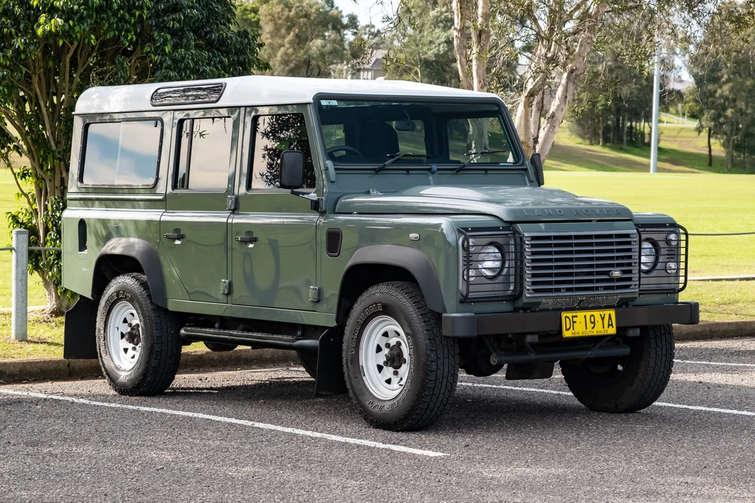 2012 Land Rover Defender 110 - Image 9 of 31