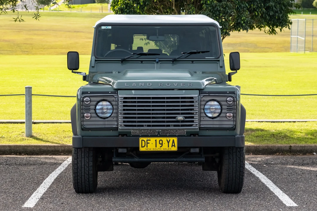 2012 Land Rover Defender 110 - Image 10 of 31