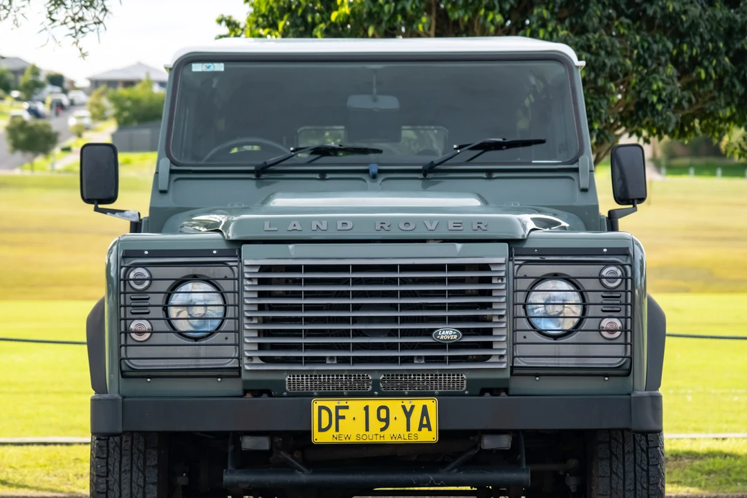 2012 Land Rover Defender 110 - Image 19 of 31