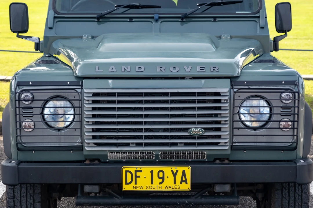 2012 Land Rover Defender 110 - Image 21 of 31