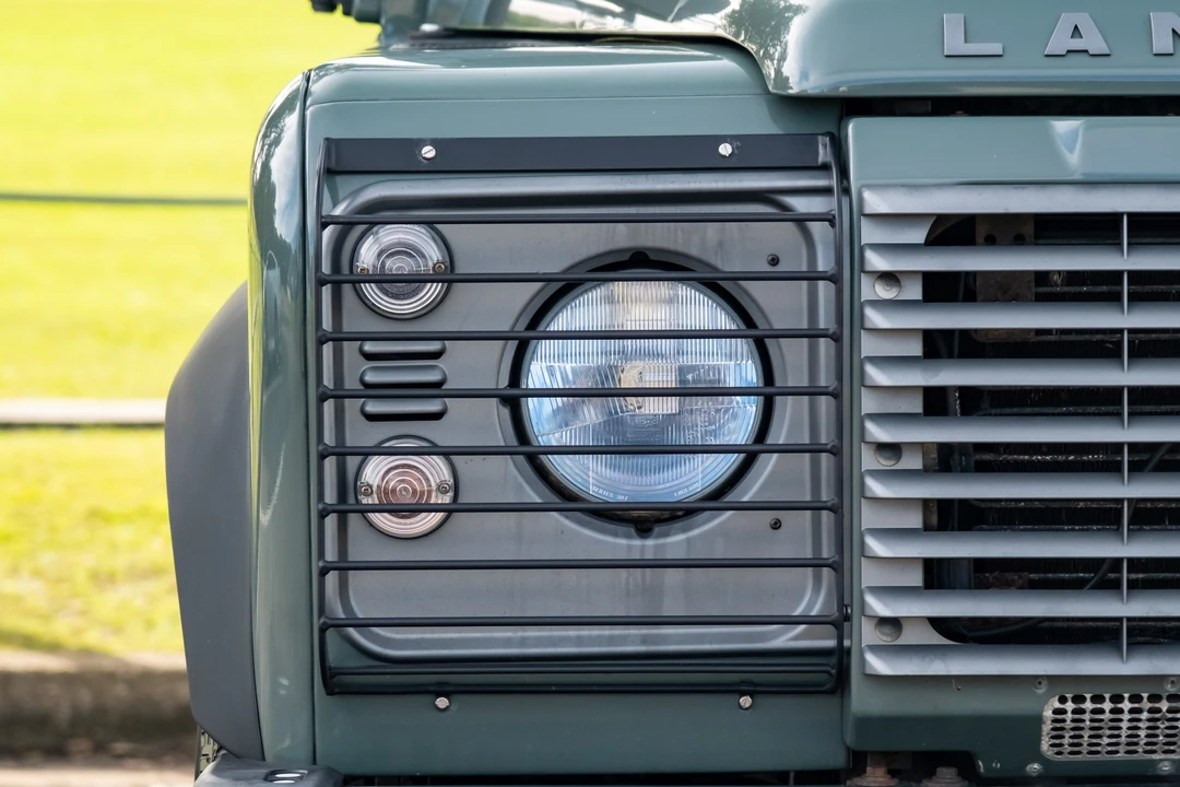 2012 Land Rover Defender 110 - Image 22 of 31