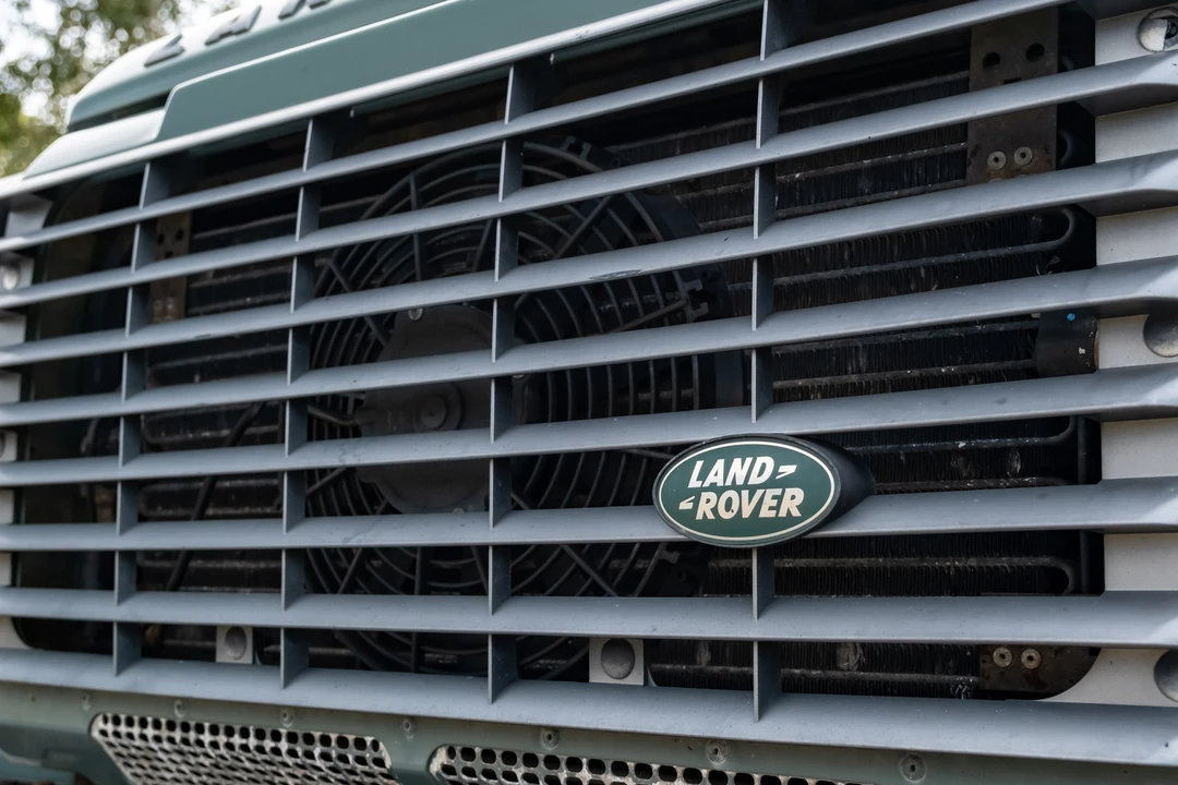 2012 Land Rover Defender 110 - Image 28 of 31