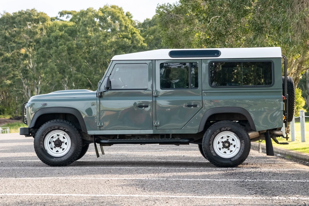 2012 Land Rover Defender 110 - Image 4 of 31