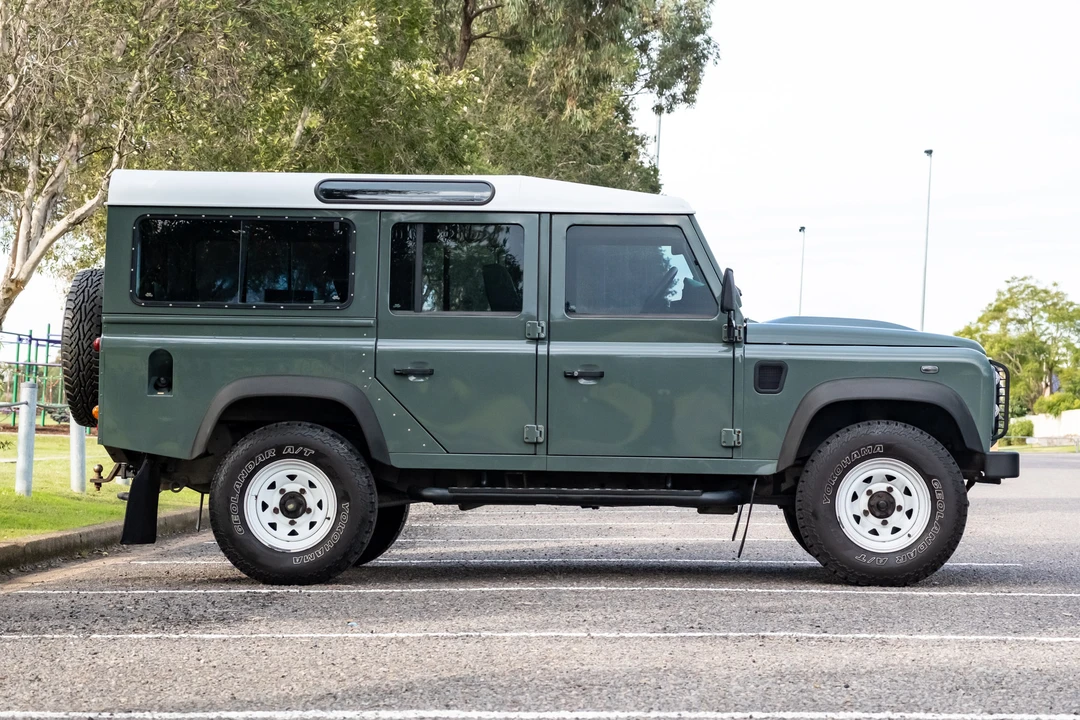 2012 Land Rover Defender 110 - Image 8 of 31