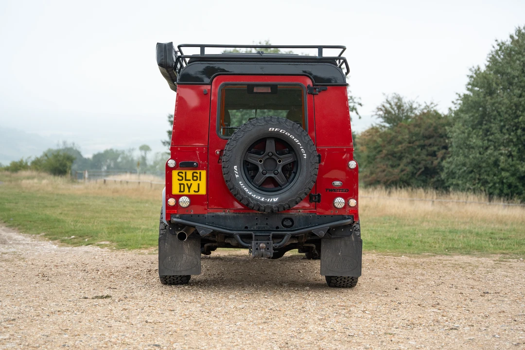 2012 Land Rover Defender 110 - Image 6 of 31