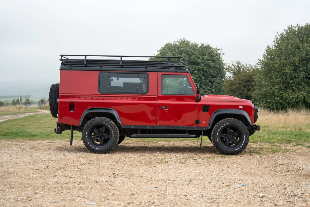 2012 Land Rover Defender 110 - Image 8 of 31