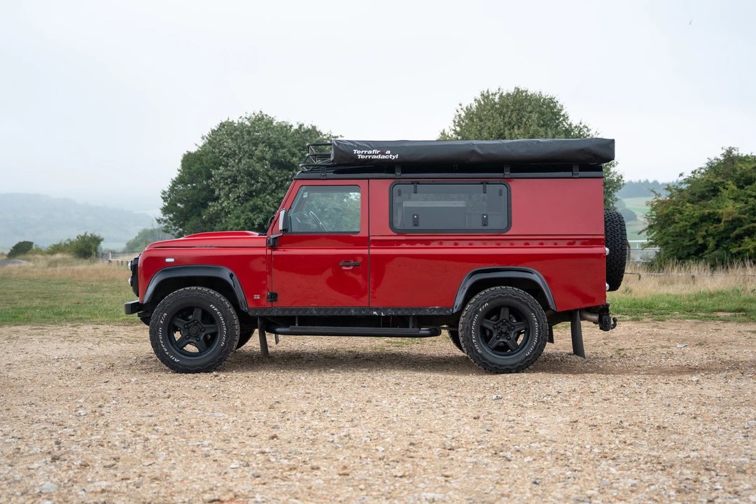 2012 Land Rover Defender 110 - Image 4 of 31