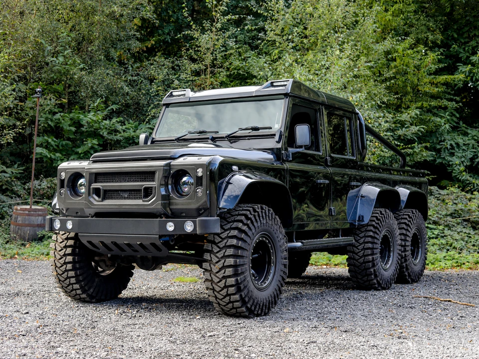 2012 Land Rover Defender 110 - Image 11 of 31