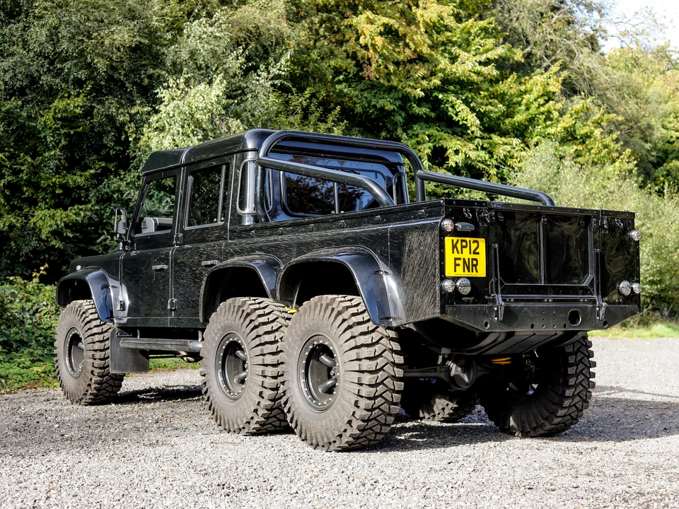 2012 Land Rover Defender 110 - Image 6 of 31
