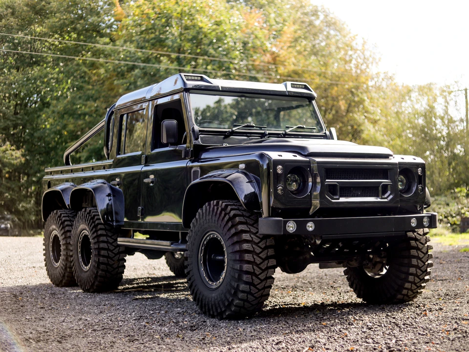 2012 Land Rover Defender 110 - Image 14 of 31