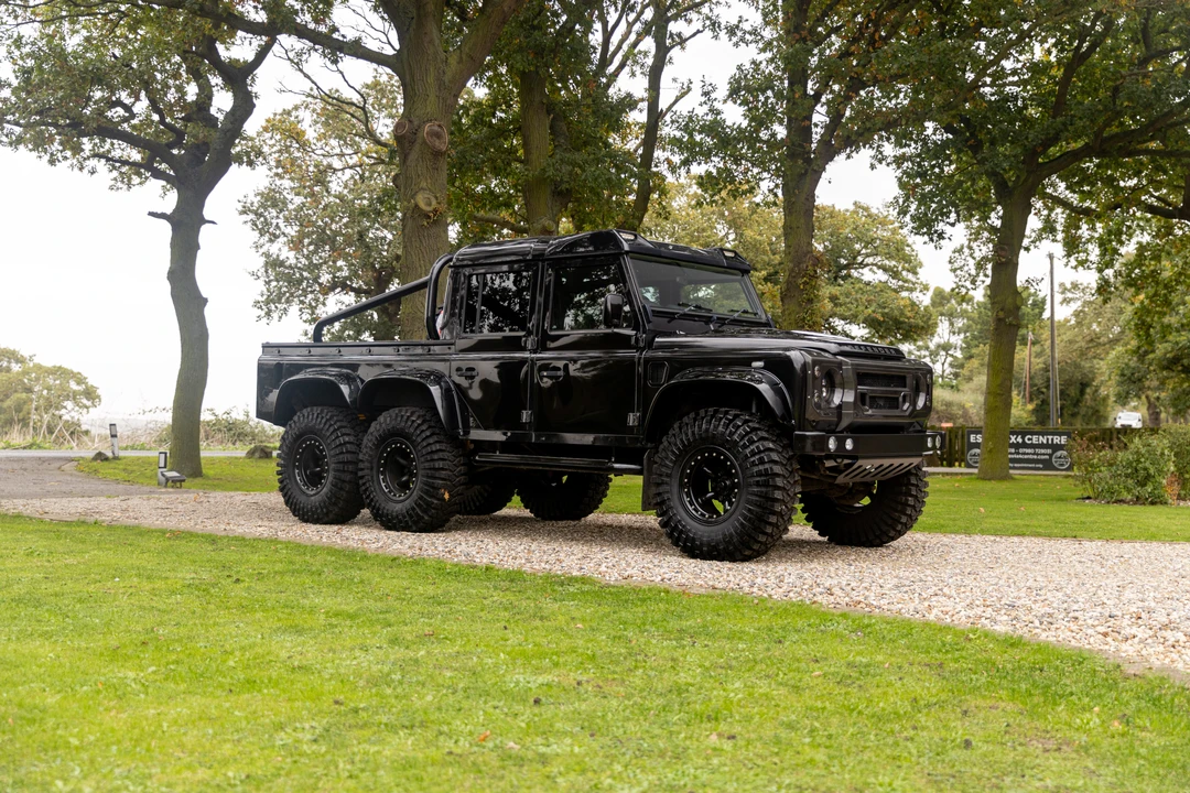 2012 Land Rover Defender 110 - Image 11 of 31