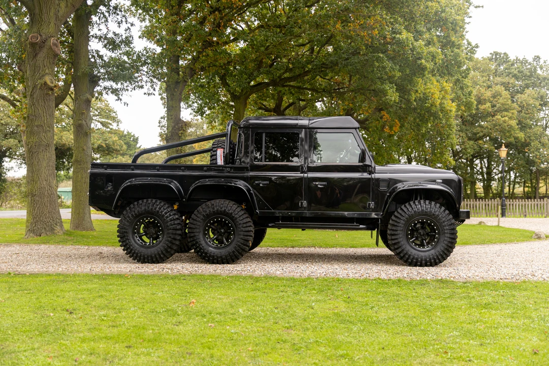 2012 Land Rover Defender 110 - Image 4 of 31