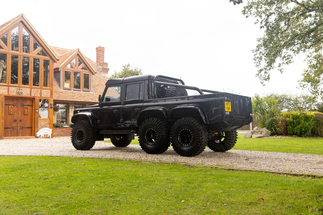 2012 Land Rover Defender 110 - Image 7 of 31