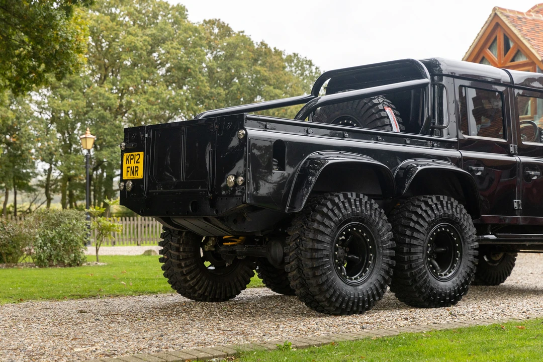 2012 Land Rover Defender 110 - Image 25 of 31