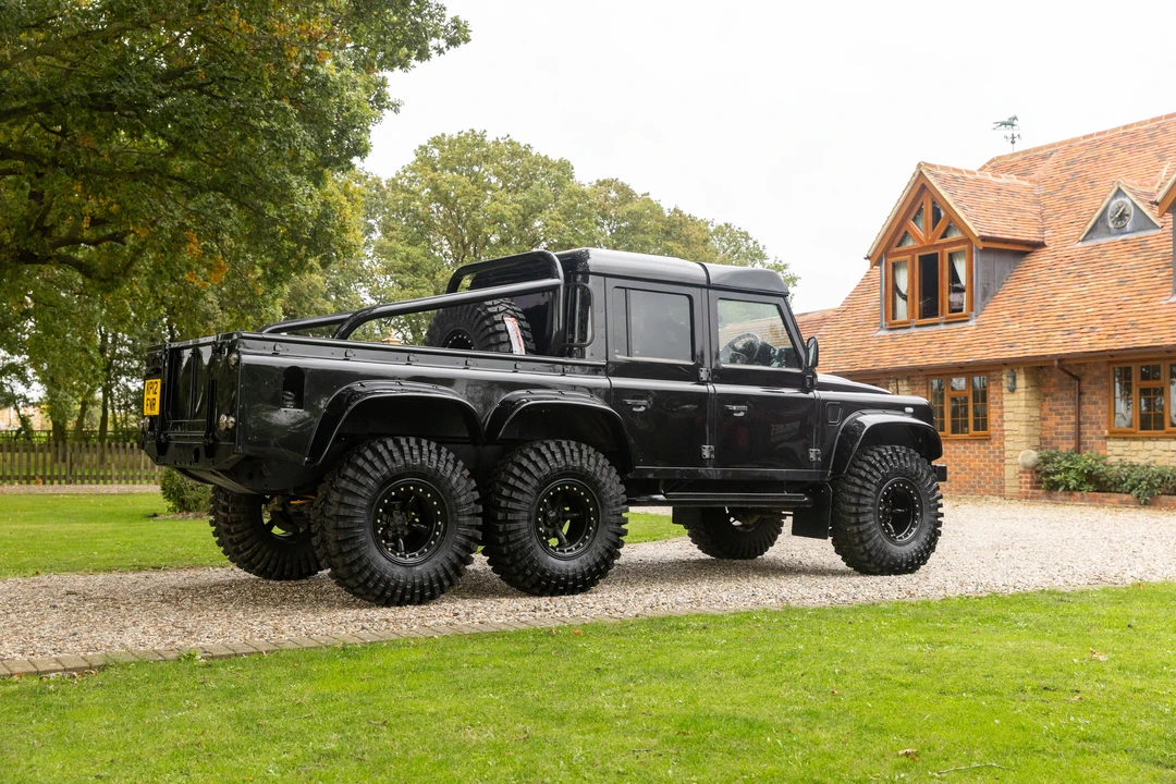 2012 Land Rover Defender 110 - Image 5 of 31