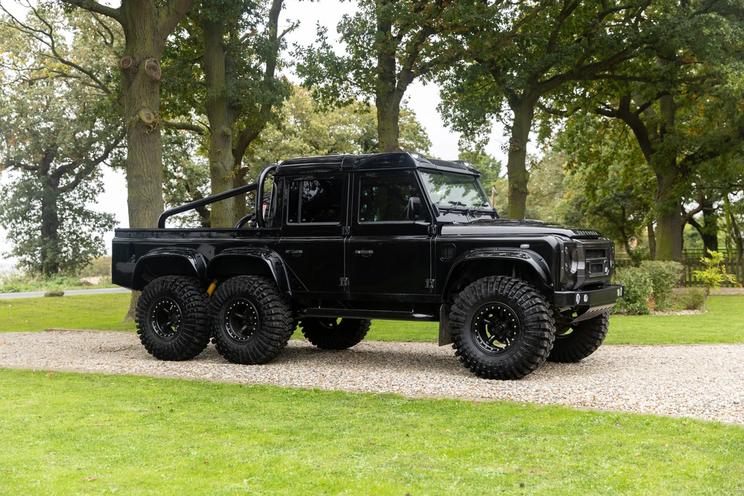 2012 Land Rover Defender 110 - Image 28 of 31