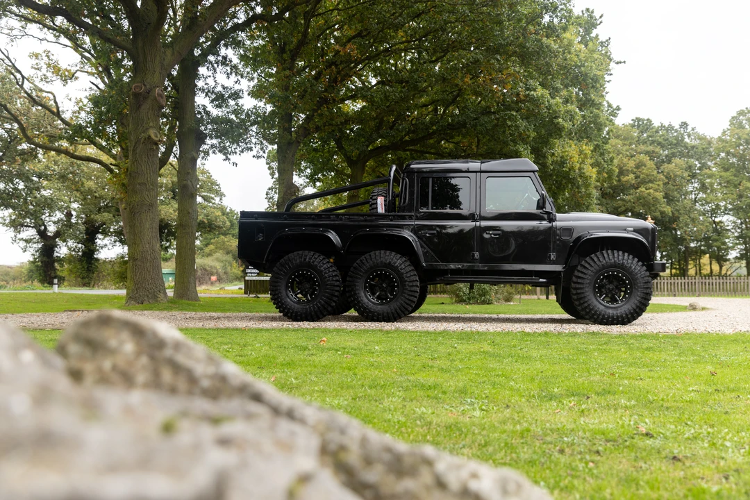 2012 Land Rover Defender 110 - Image 12 of 31