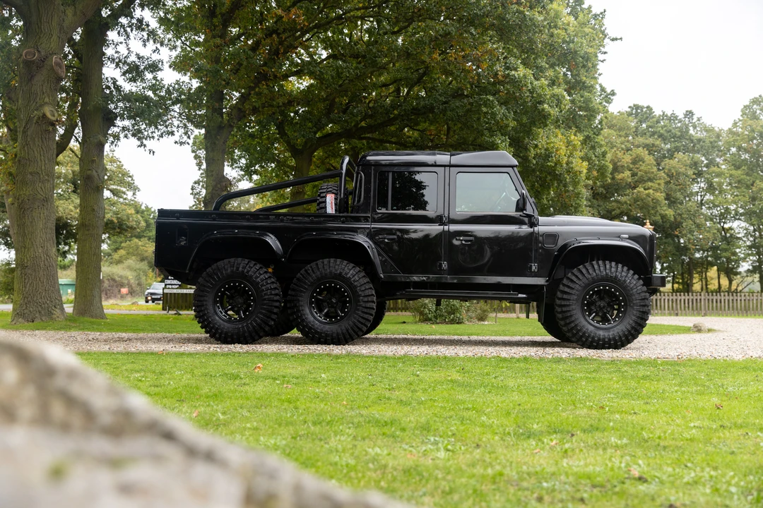 2012 Land Rover Defender 110 - Image 30 of 31