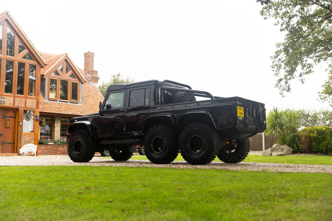 2012 Land Rover Defender 110 - Image 23 of 31