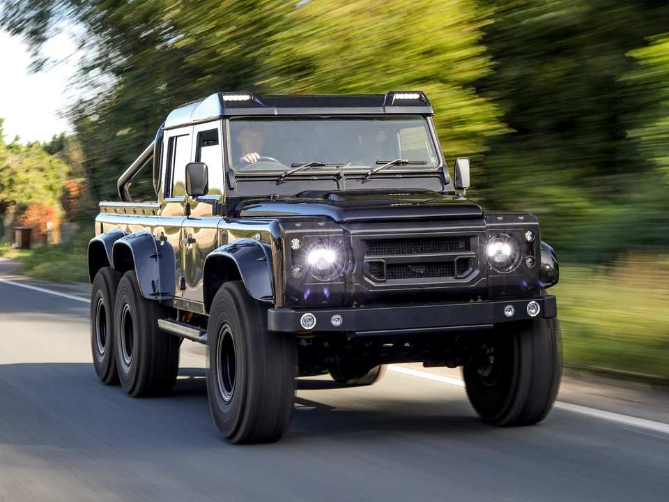 2012 Land Rover Defender 110 - Image 16 of 31