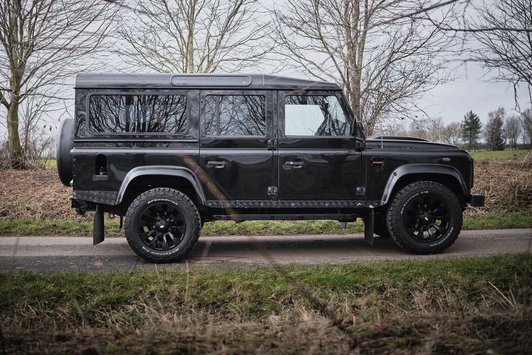 2012 Land Rover Defender 110 - Image 5 of 31