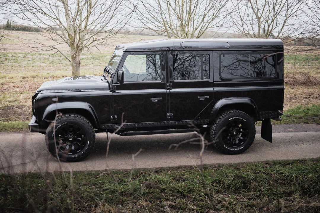 2012 Land Rover Defender 110 - Image 9 of 31
