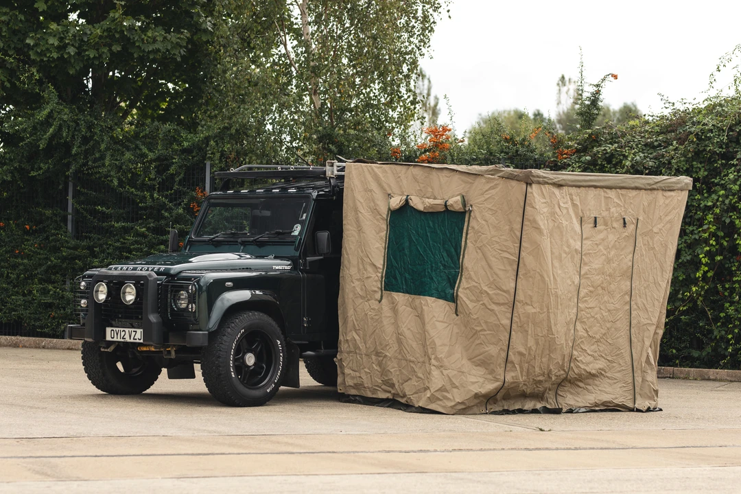 2012 Land Rover Defender 110 - Image 15 of 31