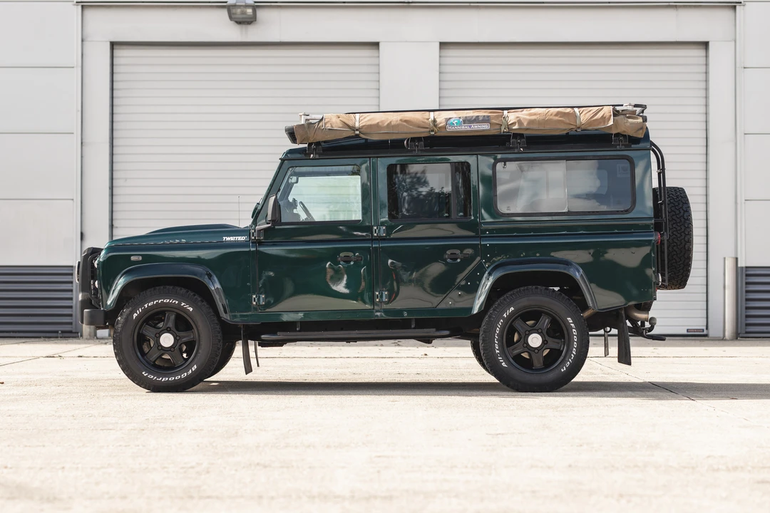 2012 Land Rover Defender 110 - Image 5 of 31