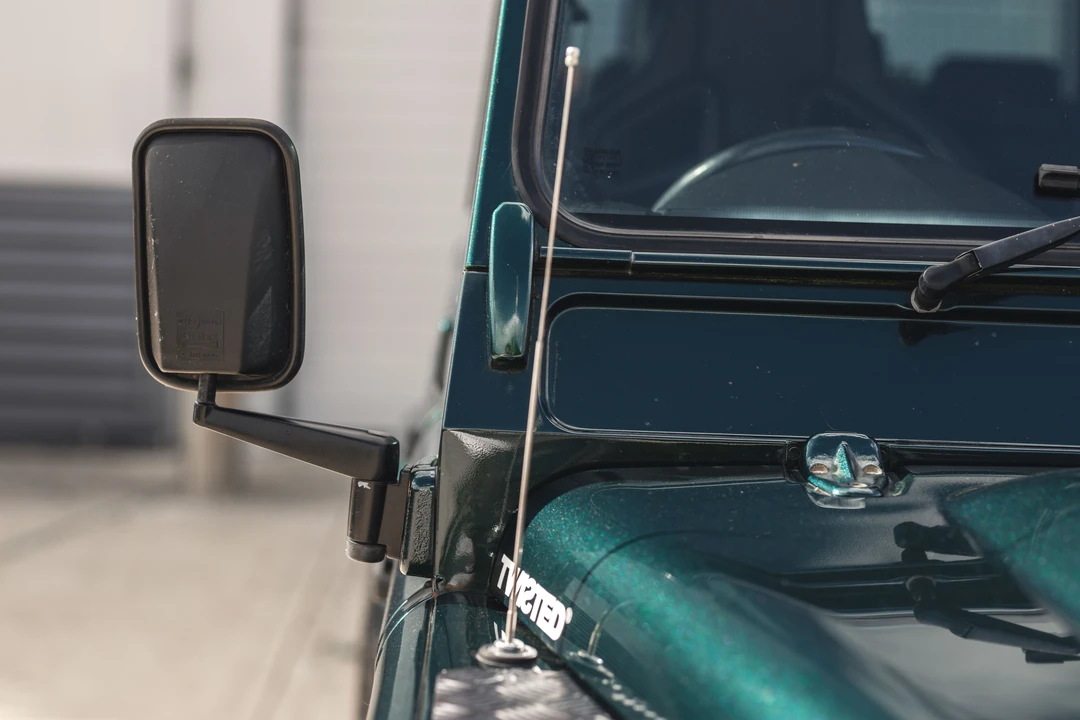 2012 Land Rover Defender 110 - Image 21 of 31