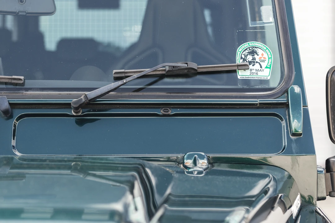 2012 Land Rover Defender 110 - Image 23 of 31