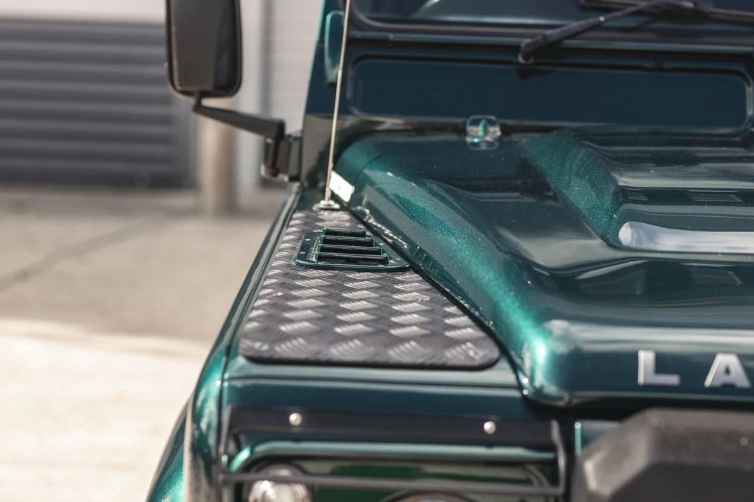 2012 Land Rover Defender 110 - Image 24 of 31