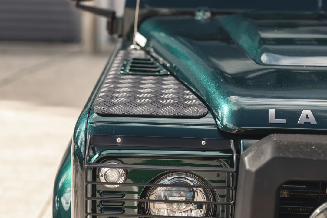 2012 Land Rover Defender 110 - Image 25 of 31