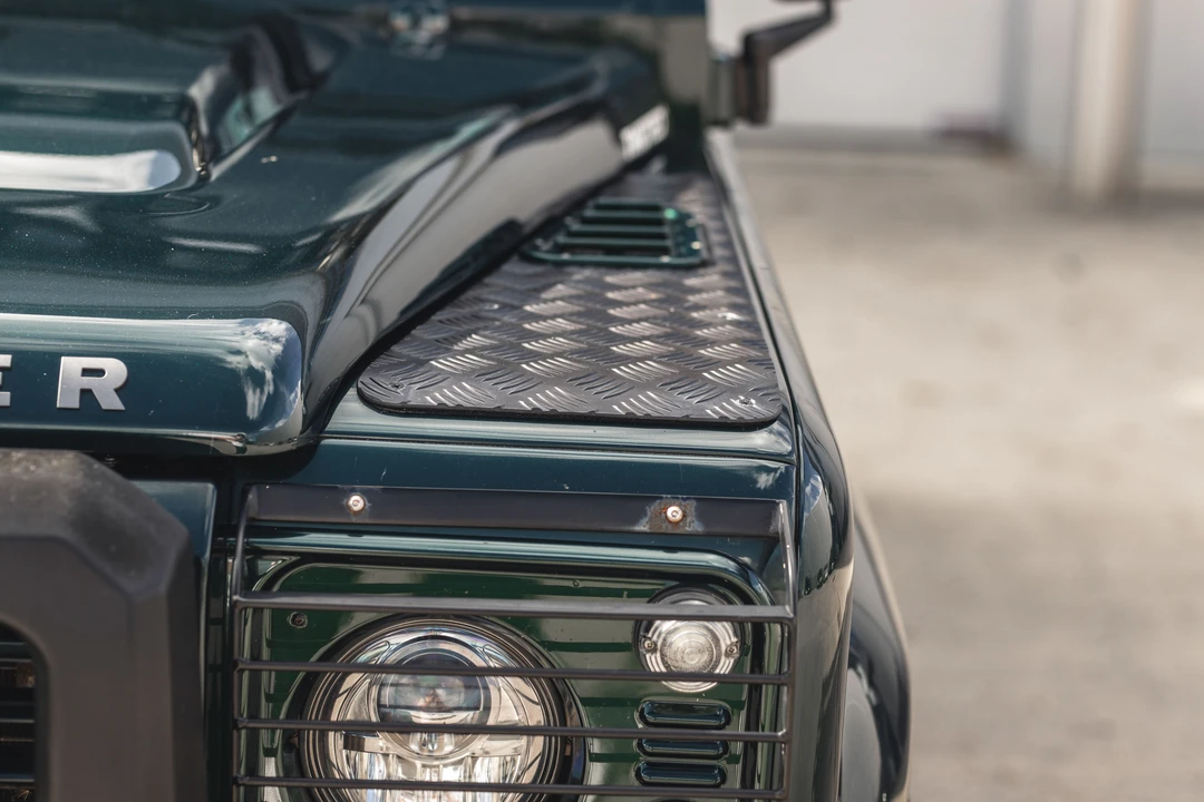 2012 Land Rover Defender 110 - Image 26 of 31