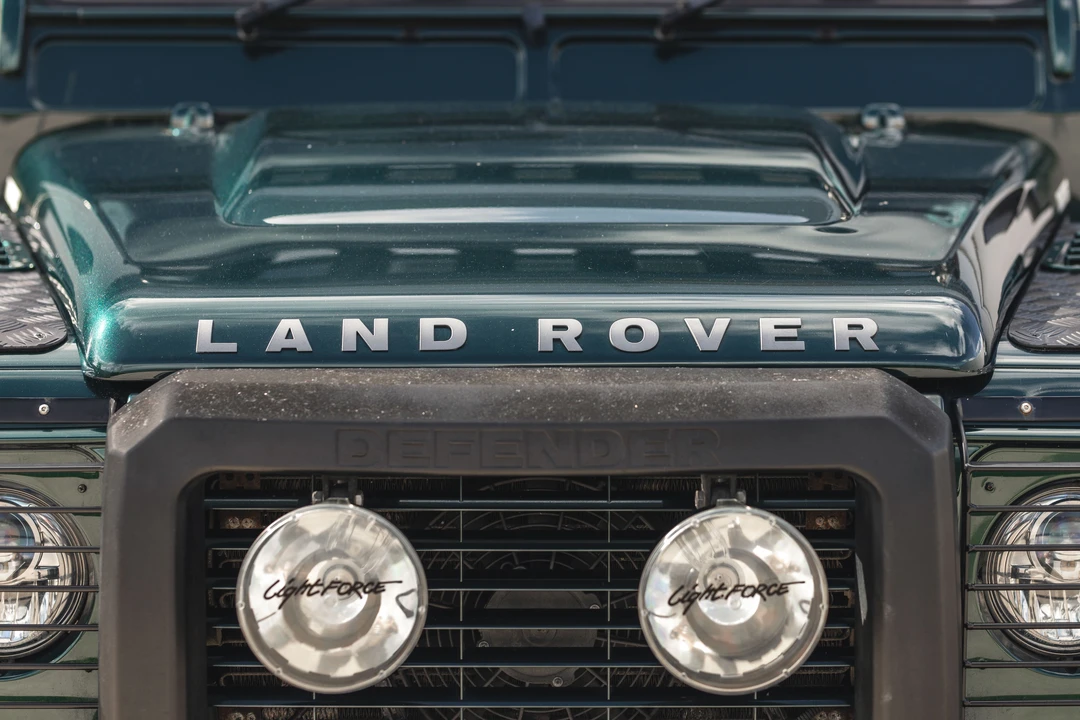 2012 Land Rover Defender 110 - Image 28 of 31