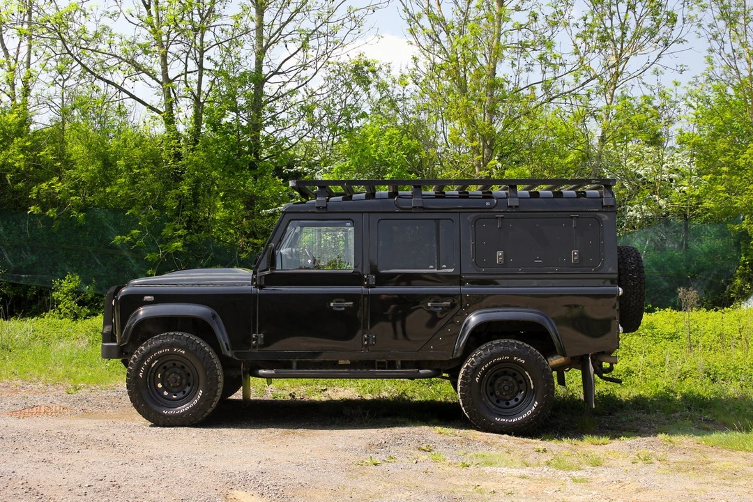 2012 Land Rover Defender 110 - Image 9 of 30