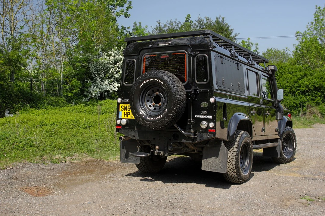 2012 Land Rover Defender 110 - Image 14 of 30