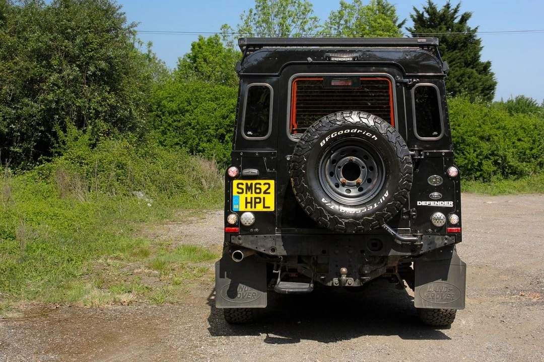 2012 Land Rover Defender 110 - Image 17 of 30