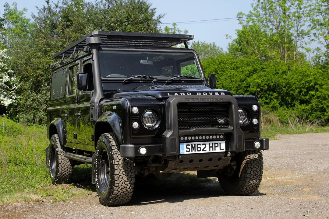 2012 Land Rover Defender 110 - Image 10 of 30