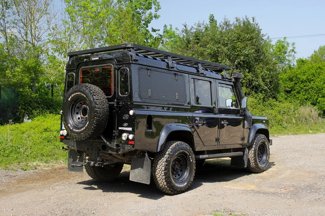 2012 Land Rover Defender 110 - Image 16 of 30