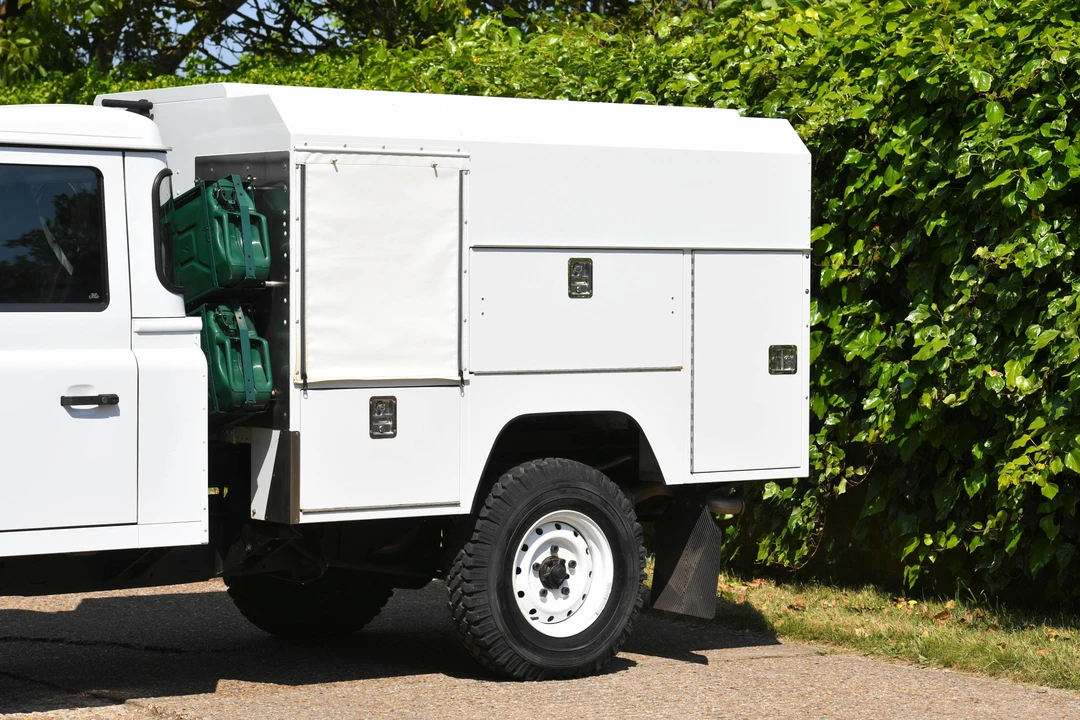 2012 Land Rover Defender 130 - Image 30 of 31