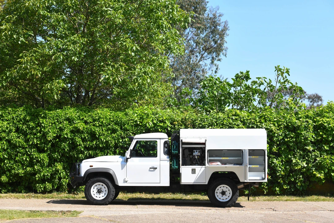 2012 Land Rover Defender 130 - Image 2 of 31