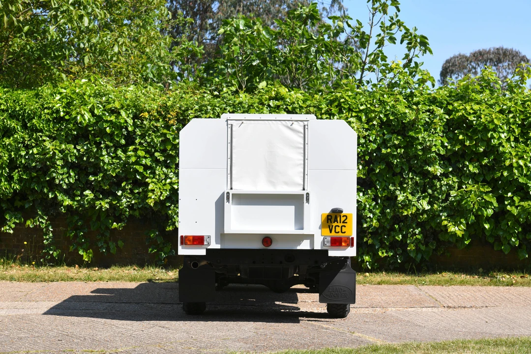 2012 Land Rover Defender 130 - Image 6 of 31