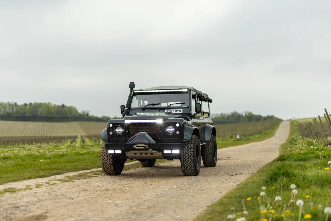 2012 Land Rover Defender 110 - Image 9 of 30