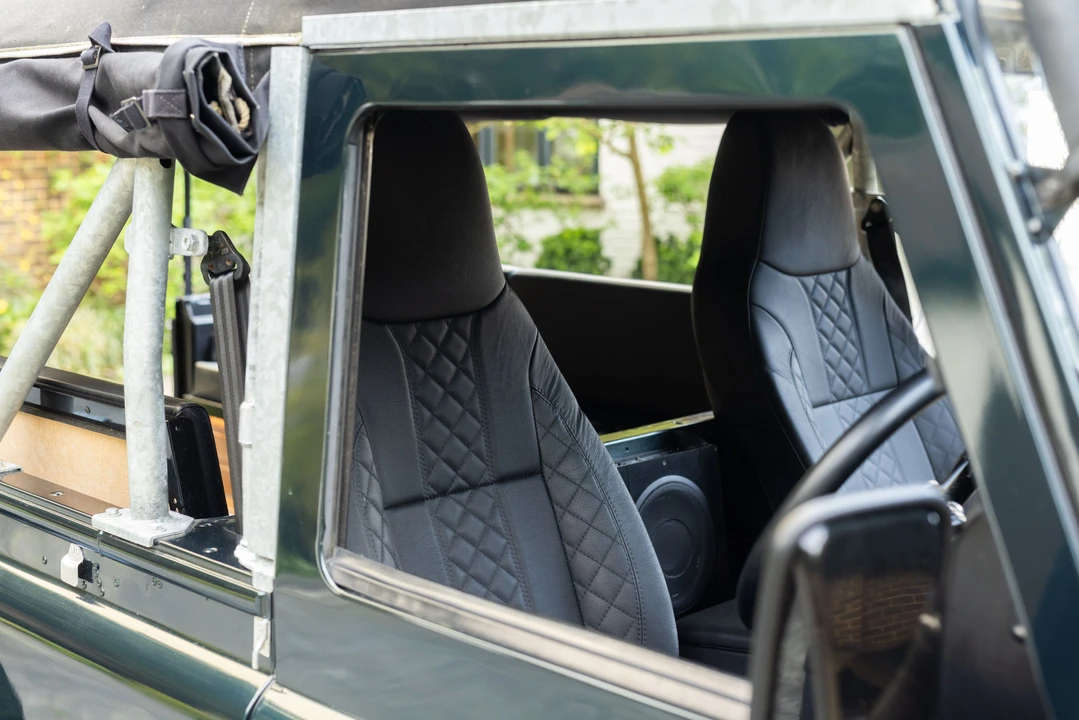2012 Land Rover Defender 110 - Image 20 of 30