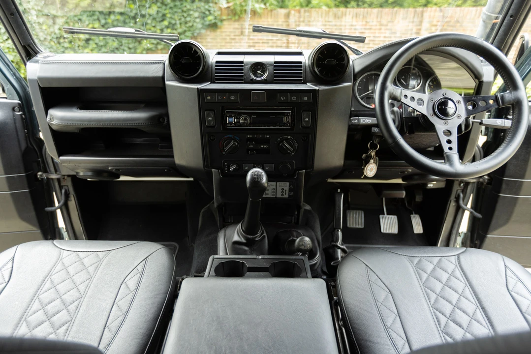 2012 Land Rover Defender 110 - Image 16 of 30